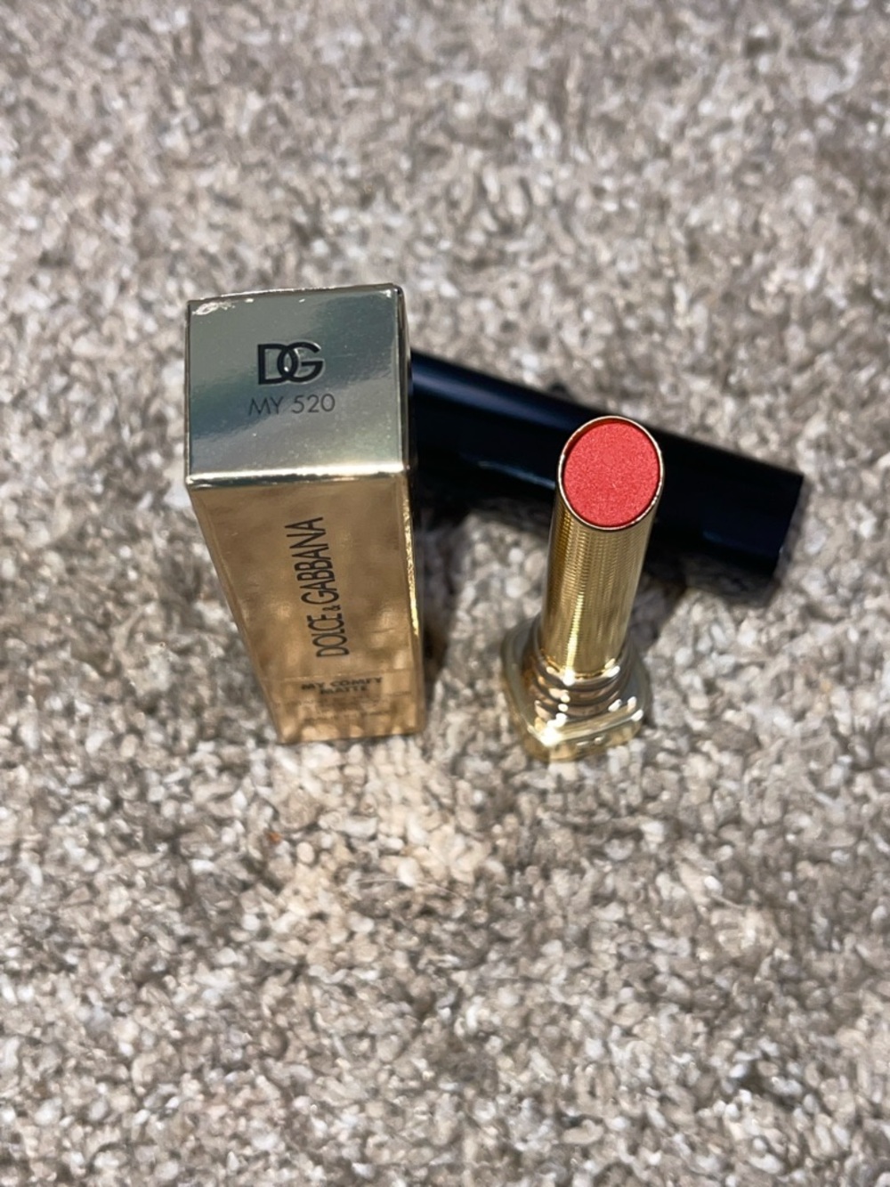 Dolce & Gabbana My Comfy Matte Lipstick in MY 520 BNIB